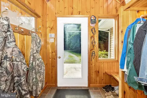 Entry Way - 11915 Cove Rd, Clear Spring, MD 21722 photo 1 of 7