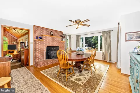 Dining - 11915 Cove Rd, Clear Spring, MD 21722 photo 3 of 3