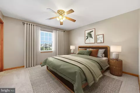 Bedroom - 27 Amanda Dr, Smithsburg, MD 21783 photo 2 of 7