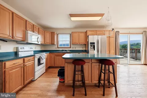 Kitchen - 27 Amanda Dr, Smithsburg, MD 21783 photo 1 of 4