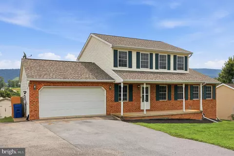 Exterior - 27 Amanda Dr, Smithsburg, MD 21783 photo 10 of 11