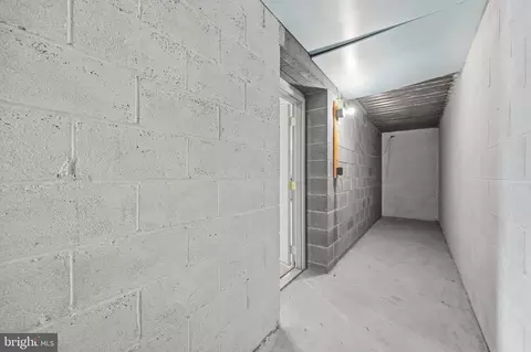 Entry Way - 27 Amanda Dr, Smithsburg, MD 21783 photo 6 of 6