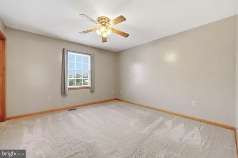 Bedroom - 27 Amanda Dr, Smithsburg, MD 21783 photo 3 of 7