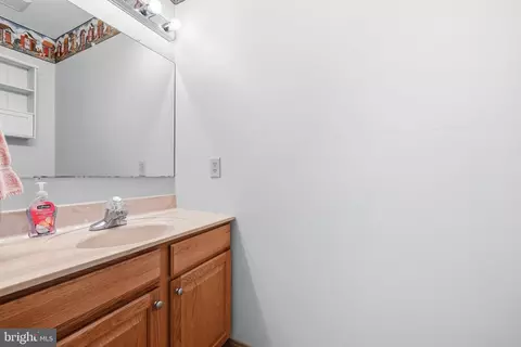 Entry Way - 27 Amanda Dr, Smithsburg, MD 21783 photo 3 of 6