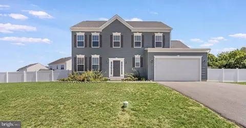 18950 Amesbury Rd, Hagerstown, MD 21742