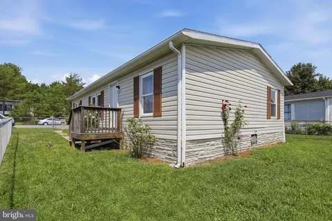 12115 Heather Dr, Hagerstown, MD 21740