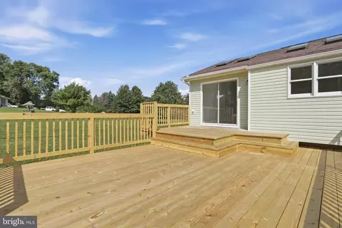 Exterior - 13835 Mcintosh Cir, Clear Spring, MD 21722 photo 5 of 8
