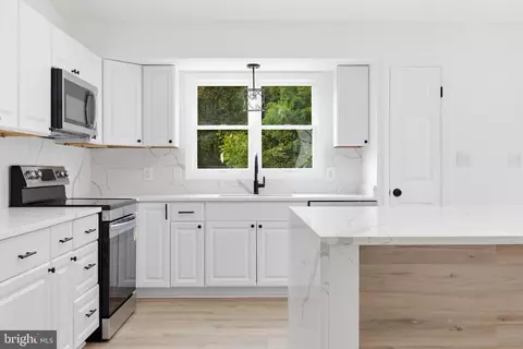 Kitchen - 13835 Mcintosh Cir, Clear Spring, MD 21722 photo 1 of 2