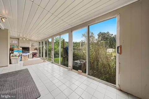 Exterior - 25327 Highfield Rd, Cascade, MD 21719 photo 6 of 14