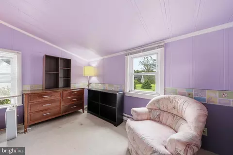Bedroom - 25327 Highfield Rd, Cascade, MD 21719 photo 2 of 6