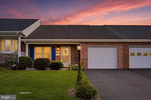 1236 Grand Legacy Dr, Hagerstown, MD 21740