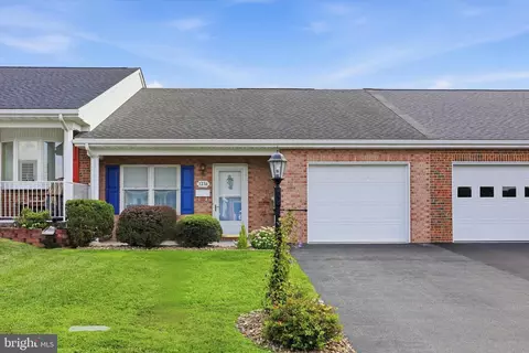1236 Grand Legacy Dr, Hagerstown, MD 21740
