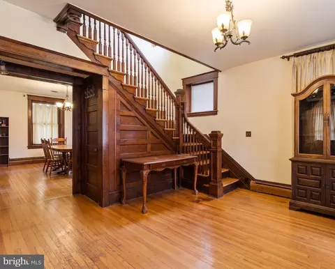 Entry Way - 16 N Maple Ave, Smithsburg, MD 21783 photo 1 of 10