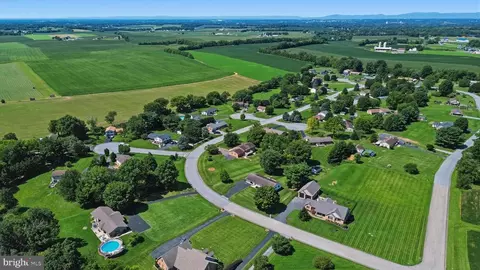 View/Area - 21925 Beaverbrook Dr, Smithsburg, MD 21783 photo 4 of 5