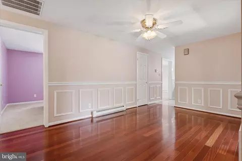 Living - 21925 Beaverbrook Dr, Smithsburg, MD 21783 photo 5 of 9