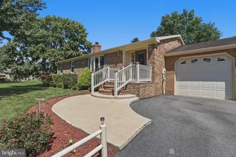Exterior - 21925 Beaverbrook Dr, Smithsburg, MD 21783 photo 2 of 8