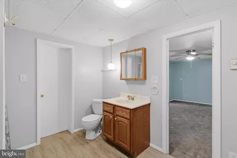 Entry Way - 21925 Beaverbrook Dr, Smithsburg, MD 21783 photo 9 of 9