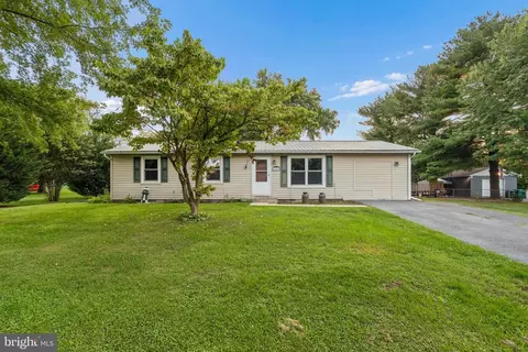 13840 Countryside Dr, Maugansville, MD 21767