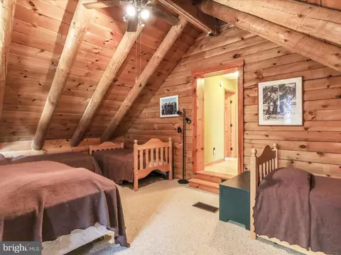 Bedroom - 14122 Mercersburg Rd, Clear Spring, MD 21722 photo 8 of 10