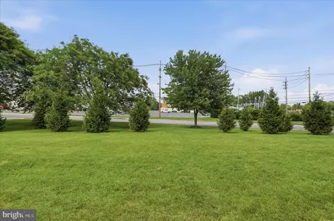 Exterior - 309 E Ridge Dr, Hagerstown, MD 21740 photo 7 of 7