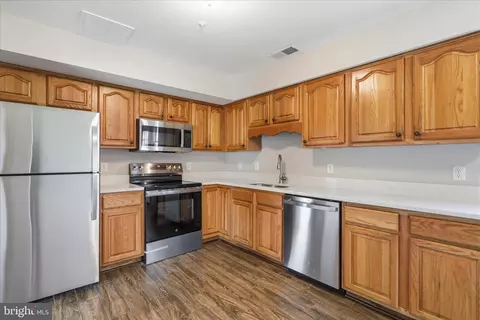 Kitchen - 309 E Ridge Dr, Hagerstown, MD 21740 photo 2 of 2