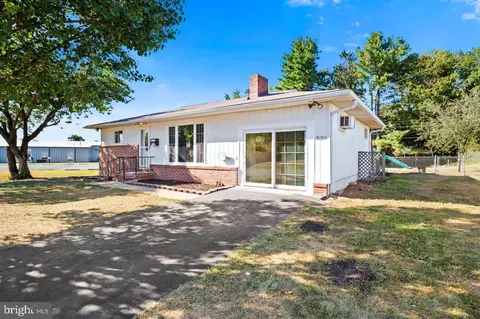 17502 York Rd, Hagerstown, MD 21740