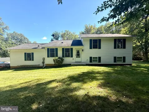 15844 Halleman Ln, Sharpsburg, MD 21782