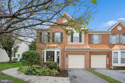 9436 Morning Walk Dr, Hagerstown, MD 21740