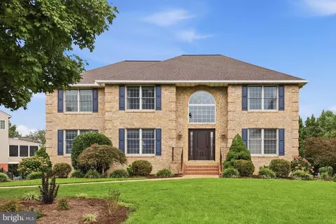 19211 Olde Waterford Rd, Hagerstown, MD 21742