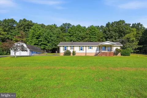 13728 Exline Rd, Hancock, MD 21750