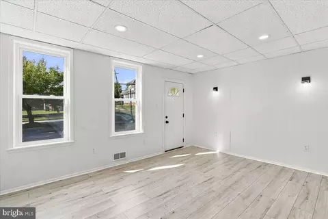 Living - 116 E Wilson Blvd, Hagerstown, MD 21740 photo 2 of 3