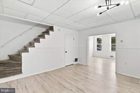 Entry Way - 116 E Wilson Blvd, Hagerstown, MD 21740 photo 2 of 3