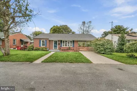 11010 Clinton Ave, Hagerstown, MD 21740