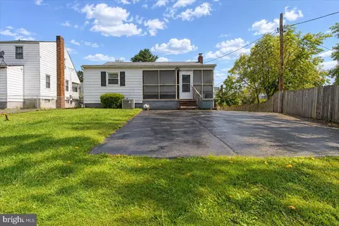 Exterior - 348 Devonshire Rd, Hagerstown, MD 21740 photo 4 of 5