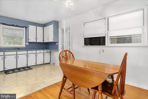 Entry Way - 348 Devonshire Rd, Hagerstown, MD 21740 photo 1 of 3