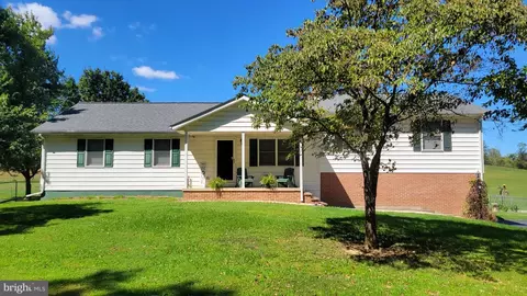 15216 Falling Waters Rd, Williamsport, MD 21795