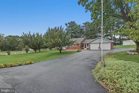Exterior - 22532 Old Georgetown Rd, Smithsburg, MD 21783 photo 1 of 6