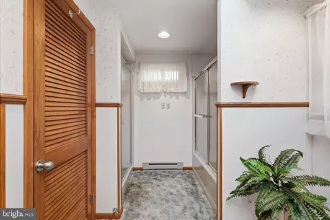 Entry Way - 22532 Old Georgetown Rd, Smithsburg, MD 21783 photo 1 of 2