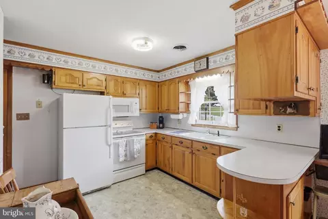 Kitchen - 22532 Old Georgetown Rd, Smithsburg, MD 21783 photo 1 of 3