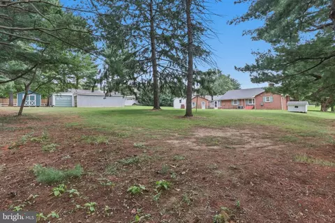 Exterior - 22532 Old Georgetown Rd, Smithsburg, MD 21783 photo 5 of 6