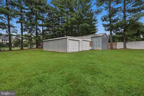 Exterior - 22532 Old Georgetown Rd, Smithsburg, MD 21783 photo 4 of 6