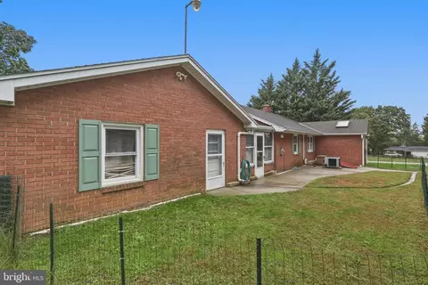 Exterior - 22532 Old Georgetown Rd, Smithsburg, MD 21783 photo 3 of 6