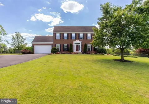 17015 Bivens Ln, Hagerstown, MD 21740