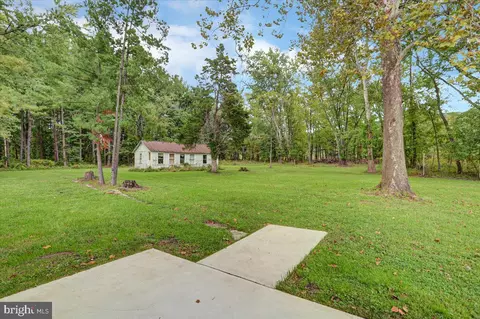 Exterior - 40 E Henrietta St, Smithsburg, MD 21783 photo 7 of 11