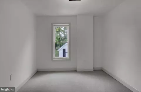 Bedroom - 40 E Henrietta St, Smithsburg, MD 21783 photo 12 of 18