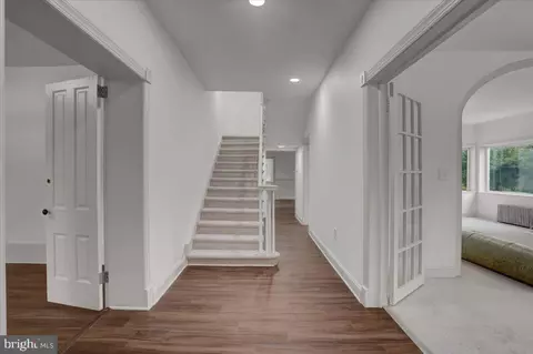 Entry Way - 40 E Henrietta St, Smithsburg, MD 21783 photo 2 of 14