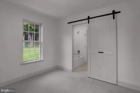Bedroom - 40 E Henrietta St, Smithsburg, MD 21783 photo 3 of 18