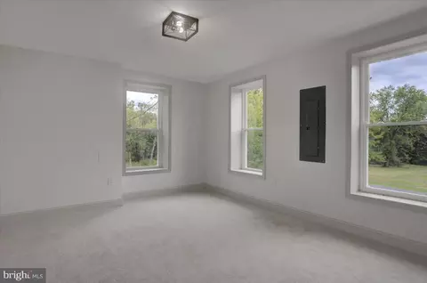 Bedroom - 40 E Henrietta St, Smithsburg, MD 21783 photo 6 of 18