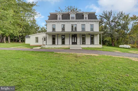 40 E Henrietta St, Smithsburg, MD 21783