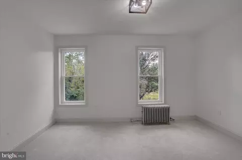 Bedroom - 40 E Henrietta St, Smithsburg, MD 21783 photo 11 of 18
